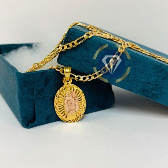 Virgen de Guadalupe Pendant Necklace 20" / Diamond Cut Guadalupe Pendant/ Gold F - Picture 1 of 5